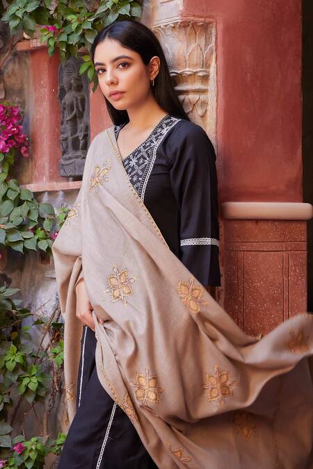 Toosh Kashmir Beige Embroidery Sozni Flower Pashmina Shawl Online at Aza Fashions Toosh Kashmir_Beige Embroidery Sozni Flower Pashmina Shawl_Online_at_Aza_Fashions