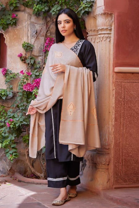 Toosh Kashmir Beige Embroidery Sozni Hand Pure Pashmina Shawl 