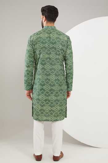 Shop Kasbah Green Silk, Cotton Embroidery Thread Kurta Set at Aza Fashions Shop_Kasbah_Green Silk, Cotton Embroidery Thread Kurta Set _at_Aza_Fashions