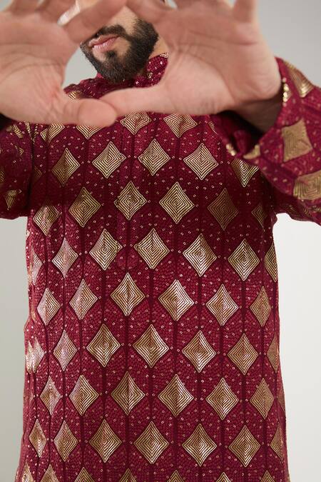 Kasbah_Maroon Silk Sequins, Embroidery Thread And Work Sherwani Set _Online_at_Aza_Fashions