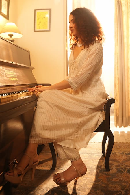 Shop Midushi Bajoria White Silk Pearls, Crystals V-neck Butti Embroidered Anarkali With Pant Online at Aza Fashions Shop_Midushi Bajoria_White Silk Pearls, Crystals V-neck Butti Embroidered Anarkali With Pant _Online_at_Aza_Fashions