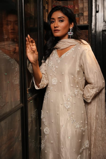 Shop Midushi Bajoria Silver Crepe, Silk Pearls, Crystals V-neck Wreath Embroidered Kurta Pant Set Online at Aza Fashions Shop_Midushi Bajoria_Silver Crepe, Silk Pearls, Crystals V-neck Wreath Embroidered Kurta Pant Set _Online_at_Aza_Fashions