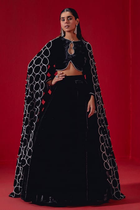 Studio22 by Pulkita Arora Bajaj Black Velvet Embellished Pearl Round Lehenga Set With Spherical Shawl 