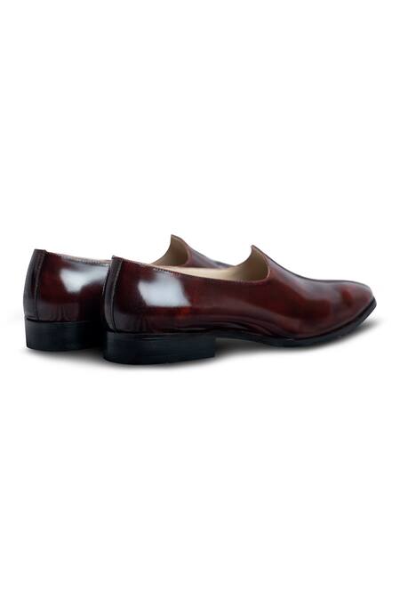 Buy_Dmodot_Maroon Burgundy Leather Mojri Shoes _Online_at_Aza_Fashions