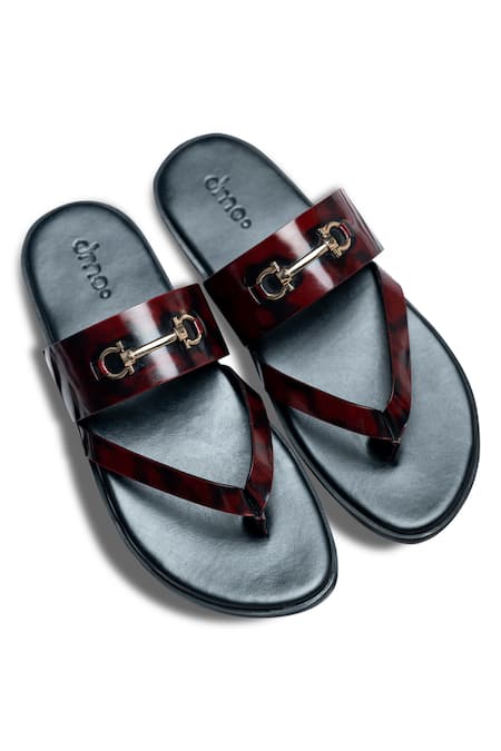 Dmodot Pelle Fibio Leather Buckle Trim Sandals 