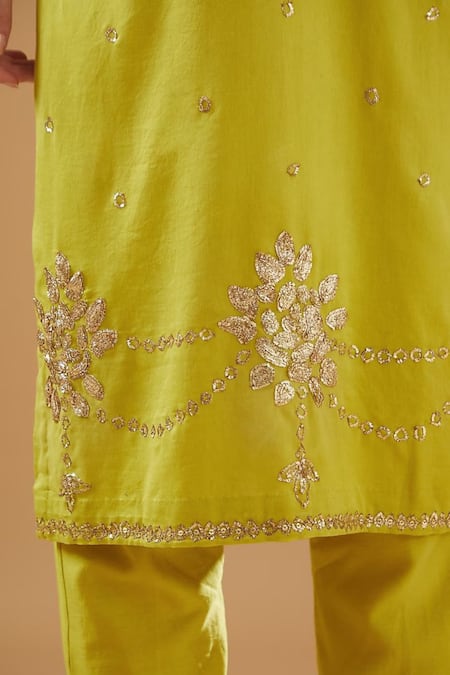 Buy_BAIDEHI_Green Chanderi Sequins, Pearls Hand Embroidered Straight Kurta Set _Online_at_Aza_Fashions