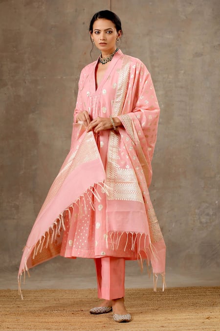 BBAAWRI Flower Woven Kurta Set 