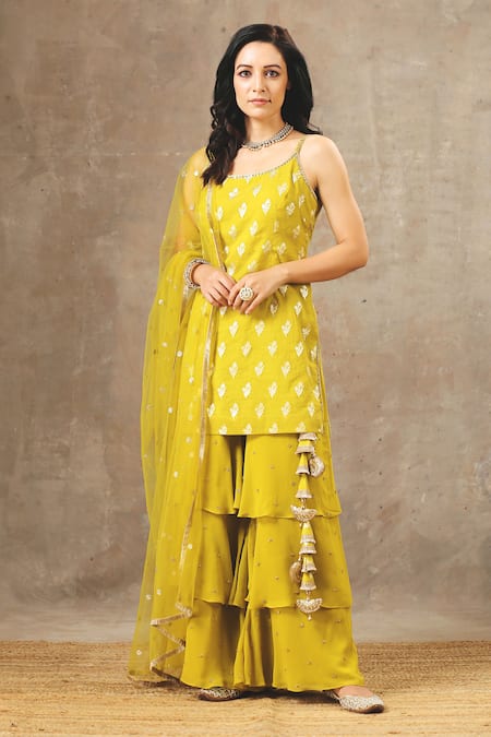 Bbaawri_Yellow Banarasi Chanderi Woven Bouquet Round Kurta Sharara Set _Online_at_Aza_Fashions