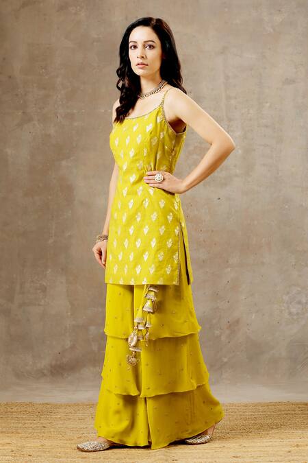 Shop_Bbaawri_Yellow Banarasi Chanderi Woven Bouquet Round Kurta Sharara Set _Online_at_Aza_Fashions