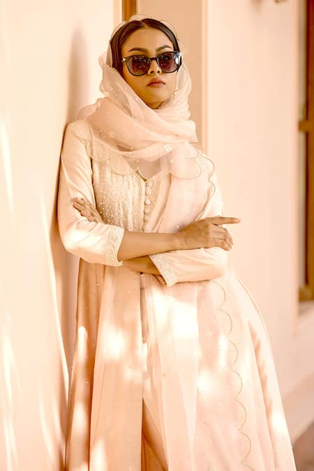 Bbaawri Thread Embroidered Dupatta 