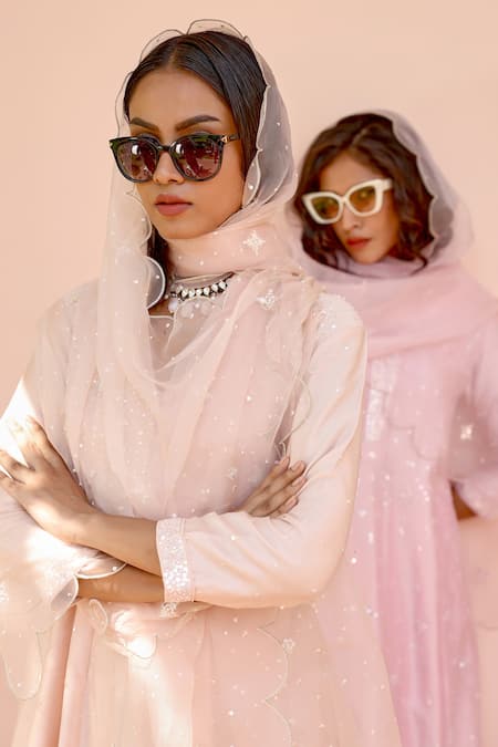 Buy_Bbaawri_Peach Silk Organza Sequins, Beads, Embroidery Thread Dupatta _Online_at_Aza_Fashions