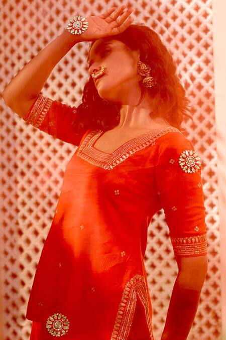 Bbaawri_Red Silk Organza Gota Patti, Embroidery Scallop Border Dupatta _Online_at_Aza_Fashions