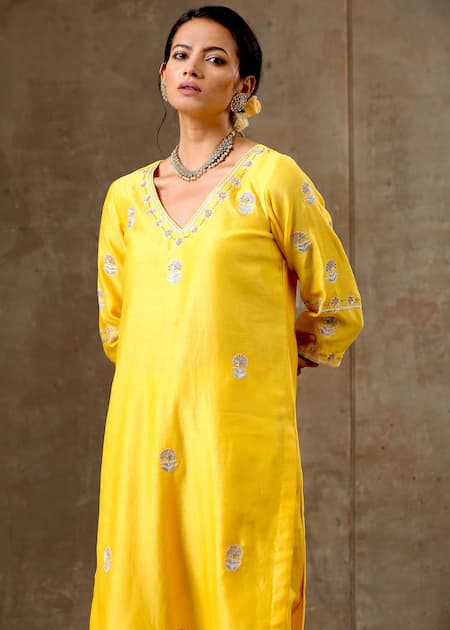 Shop_Bbaawri_Yellow Silk, Sequins, Embroidery Handloom Floral Kurta Set _Online_at_Aza_Fashions