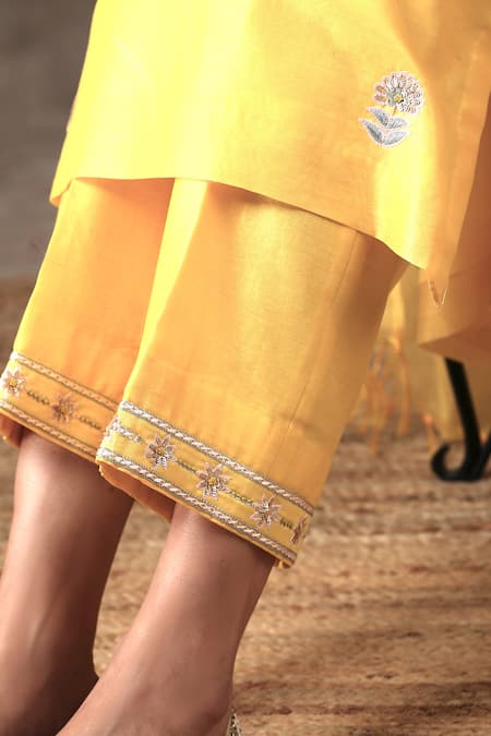 Shop_Bbaawri_Yellow Silk, Sequins, Embroidery Handloom Floral Kurta Set 