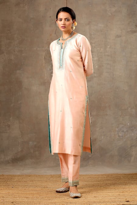 Bbaawri Peach Chanderi Silk Sequins, Embroidery Split Handloom Neckline Kurta Set Online at Aza Fashions Bbaawri_Peach Chanderi Silk Sequins, Embroidery Split Handloom Neckline Kurta Set _Online_at_Aza_Fashions