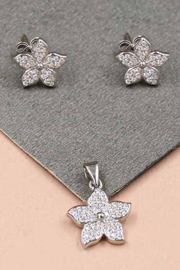 Sangeeta Boochra Clear Stone Studded Floral Pendant Set 