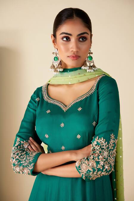 Suruchi Parakh_Green Georgette, Crepe Embroidery V-neck Buttis Hand Anarkali With Dupatta _at_Aza_Fashions