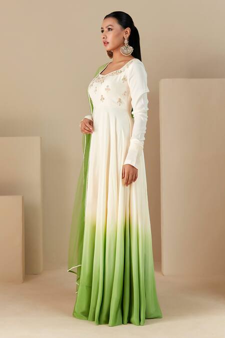 Suruchi Parakh White Crepe, Silk, Chiffon Embroidery Square Yoke Hand Anarkali With Dupatta Online at Aza Fashions Suruchi Parakh_White Crepe, Silk, Chiffon Embroidery Square Yoke Hand Anarkali With Dupatta _Online_at_Aza_Fashions