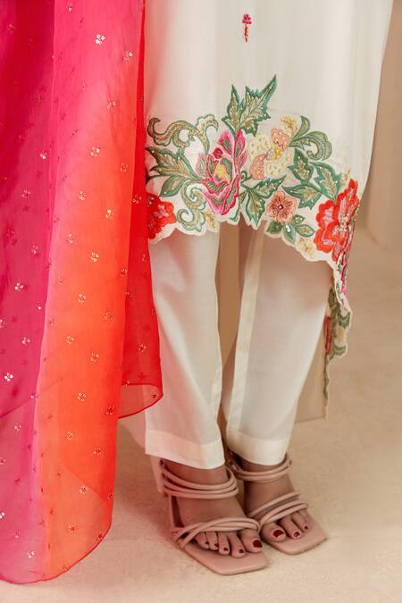 Suruchi Parakh_White Crepe, Silk, Chiffon Embroidery Round Neck Hand Anarkali Set _at_Aza_Fashions