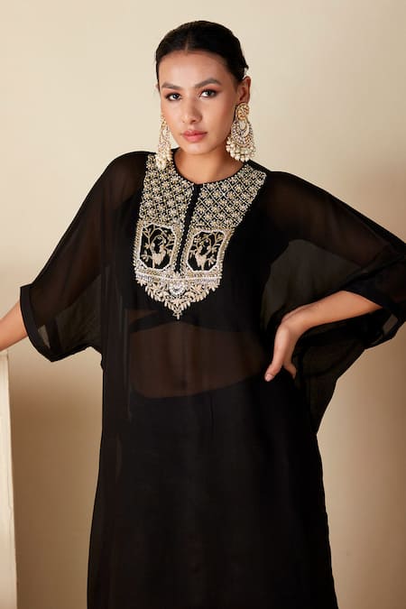 Suruchi Parakh_Black Georgette Embroidery Round Neck Thread Kaftan Kurta Pant Set _at_Aza_Fashions