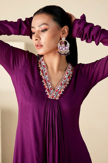 Buy_Suruchi Parakh_Purple Georgette Embroidery V-neck Floral Butta Tunic _Online_at_Aza_Fashions