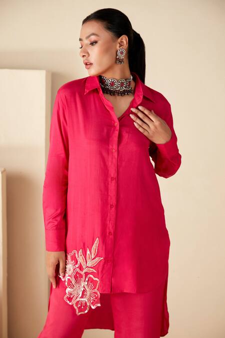Suruchi Parakh_Pink Crepe, Silk Embroidery Collared High Low Tunic Pant Set _at_Aza_Fashions