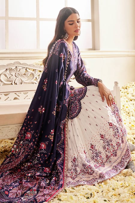 Lashkaraa_Blue Silk Pearls, Lace, Embroidery V-neck Floral Mughal Print Kurta Gharara Set _at_Aza_Fashions