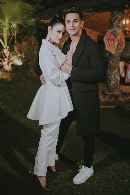 Ranbir Mukherjee Calcutta_Ivory Silk Hand Embroidery Floral Broad Lapel Collar Blazer Pant Set _Online_at_Aza_Fashions