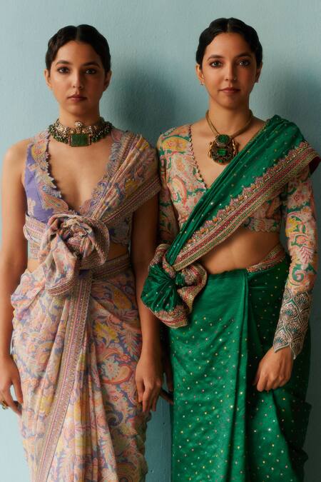 Mrunalini Rao Purple Silk, Georgette Pearls, Zari V-neck Paisley Printed Saree With Blouse at Aza Fashions Mrunalini Rao_Purple Silk, Georgette Pearls, Zari V-neck Paisley Printed Saree With Blouse _at_Aza_Fashions