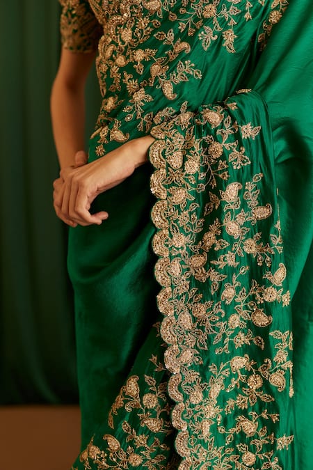 Buy_Mrunalini Rao_Green Kota Doria, Silk Zari, Pearls, Indra Scallop Hem Saree With Blouse _Online_at_Aza_Fashions