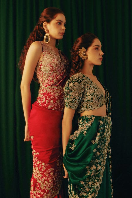 Mrunalini Rao_Green Kota Doria, Silk Zari, Pearls, Indra Scallop Hem Saree With Blouse _at_Aza_Fashions