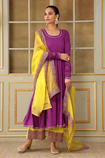 Buy_Pomcha Jaipur_Purple Cotton, Organza Gota Patti, Lace Saadgi Bagni Embellished Anarkali Set _Online_at_Aza_Fashions