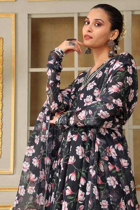 Buy Pomcha Jaipur Black Organza, Cotton Gota Patti, Embroidery Saadgi Lotus Pattern Anarkali Set Online at Aza Fashions Buy_Pomcha Jaipur_Black Organza, Cotton Gota Patti, Embroidery Saadgi Lotus Pattern Anarkali Set _Online_at_Aza_Fashions