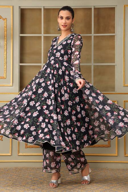 Pomcha Jaipur Black Organza, Cotton Gota Patti, Embroidery Saadgi Lotus Pattern Anarkali Set at Aza Fashions Pomcha Jaipur_Black Organza, Cotton Gota Patti, Embroidery Saadgi Lotus Pattern Anarkali Set _at_Aza_Fashions