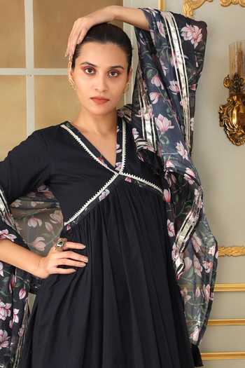 Shop_Pomcha Jaipur_Black Cotton, Organza Embroidery V-neck Saadgi Lotus Pattern Anarakali Set _Online_at_Aza_Fashions
