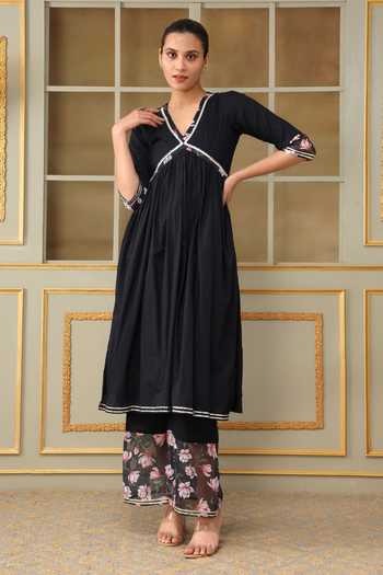 Pomcha Jaipur_Black Cotton, Organza Embroidery V-neck Saadgi Lotus Pattern Anarakali Set _at_Aza_Fashions