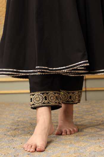 Shop Pomcha Jaipur Black Cotton, Organza Lace, Embroidery V-neck Saadgi Sunheri Anarkali Set Online at Aza Fashions Shop_Pomcha Jaipur_Black Cotton, Organza Lace, Embroidery V-neck Saadgi Sunheri Anarkali Set _Online_at_Aza_Fashions