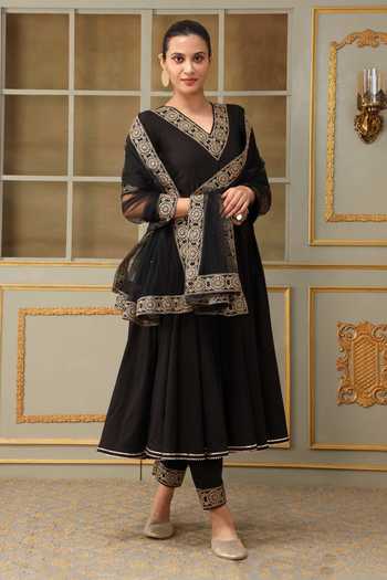 Pomcha Jaipur Black Cotton, Organza Lace, Embroidery V-neck Saadgi Sunheri Anarkali Set at Aza Fashions Pomcha Jaipur_Black Cotton, Organza Lace, Embroidery V-neck Saadgi Sunheri Anarkali Set _at_Aza_Fashions