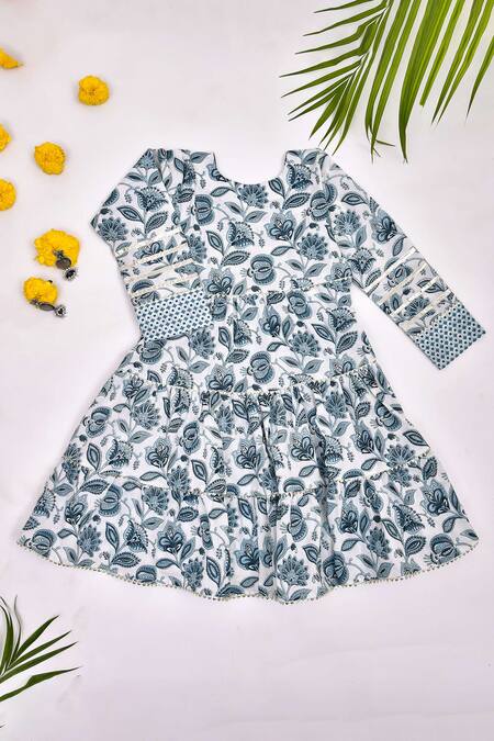 Buy_Yuvraani Jaipur_White Cotton, Net Embroidery, Gota Patti Floral Print Tiered Kurta Pant Set _Online_at_Aza_Fashions