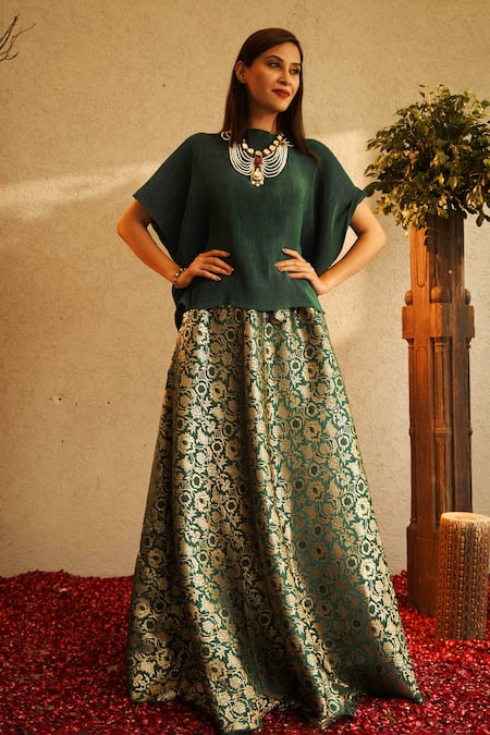 Tasuvure Indes Green Pleated Silk Woven Floral Round Nora Top And Ghaghra Set 
