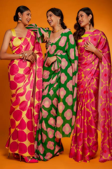Ranbir Mukherjee Calcutta_Green Georgette, Viscose, Linen Sweetheart Neck Floral Print Saree With Blouse _at_Aza_Fashions