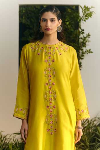 Buy_Shikha Mehta_Yellow Silk, Chanderi Embroidery Round Neck Anika Kurta And Pant Set _Online_at_Aza_Fashions