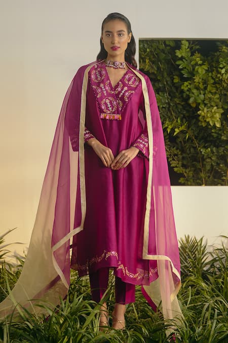 Shikha Mehta_Purple Organza, Embroidery V-neck Bela Overlap Panel Kurta Pant Set _Online_at_Aza_Fashions