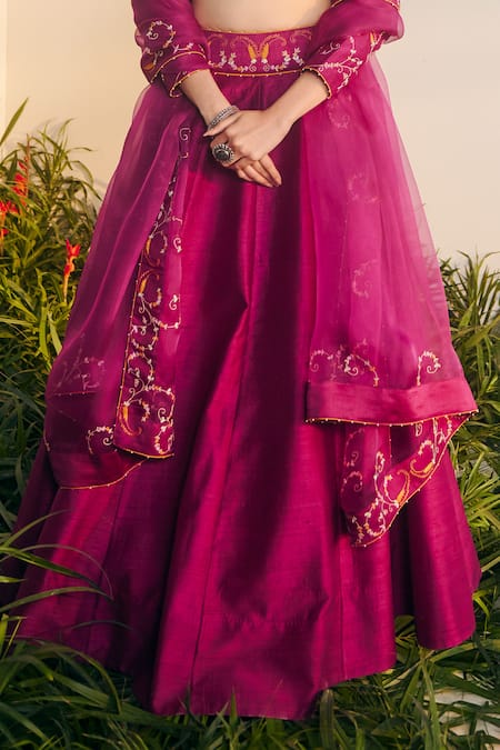 Shikha Mehta_Wine Organza, Embroidery Round Neck Heer Raw Lehenga Set _Online_at_Aza_Fashions
