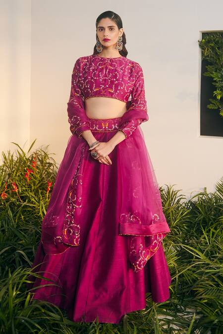 Buy_Shikha Mehta_Wine Organza, Embroidery Round Neck Heer Raw Lehenga Set _Online_at_Aza_Fashions