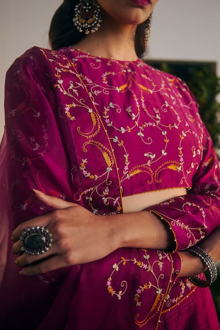 Shikha Mehta_Wine Organza, Embroidery Round Neck Heer Raw Lehenga Set _at_Aza_Fashions