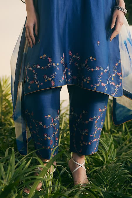 Buy_Shikha Mehta_Blue Silk Organza, Silk, Chanderi Embroidery V-neck Nori Thread Kurta Pant Set _Online_at_Aza_Fashions