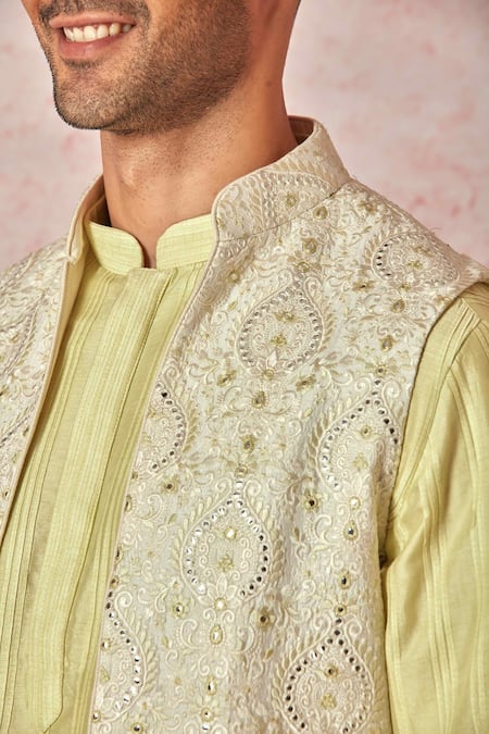 Shop Asuka Green Cotton, Silk Embroidery Ombre Resham Bundi Set Online at Aza Fashions Shop_Asuka_Green Cotton, Silk Embroidery Ombre Resham Bundi Set _Online_at_Aza_Fashions