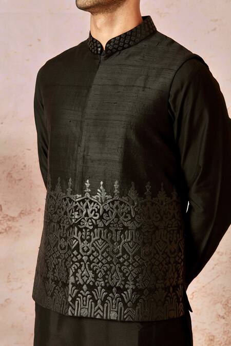Buy_Asuka_Black Cotton, Silk Embroidery Leather Embellished Bundi Set _Online_at_Aza_Fashions