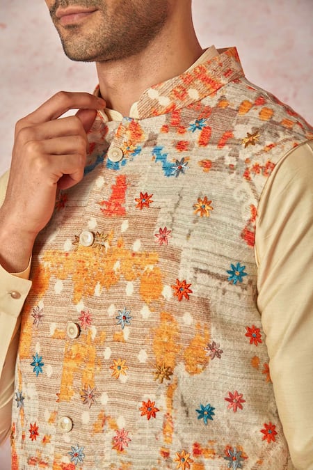 Shop_Asuka_Cream Linen Embroidery Floral Resham Bundi Kurta Set _Online_at_Aza_Fashions